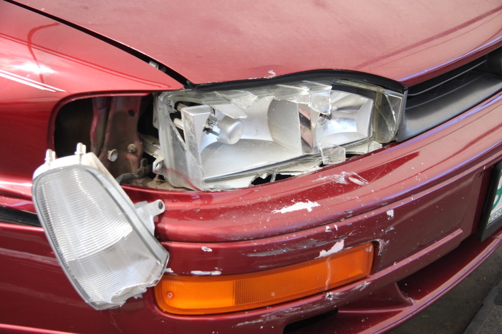 Uma das desvantagens da proteção veicular é a demora que você pode ter ao tentar receber a indenização para cobertura de danos no carro. 
